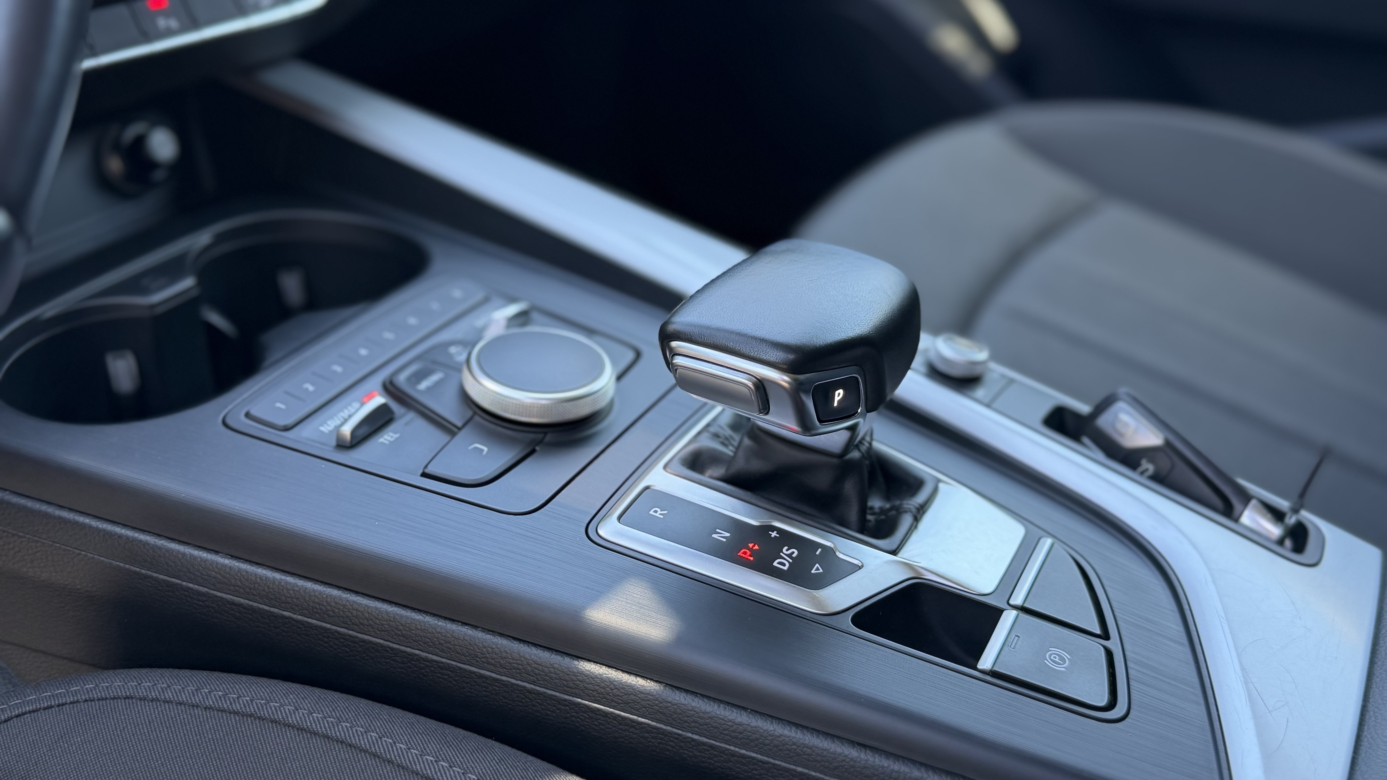 Audi A4 Allroad 2018 2.0 Quattro Diesel 163 CP Automată