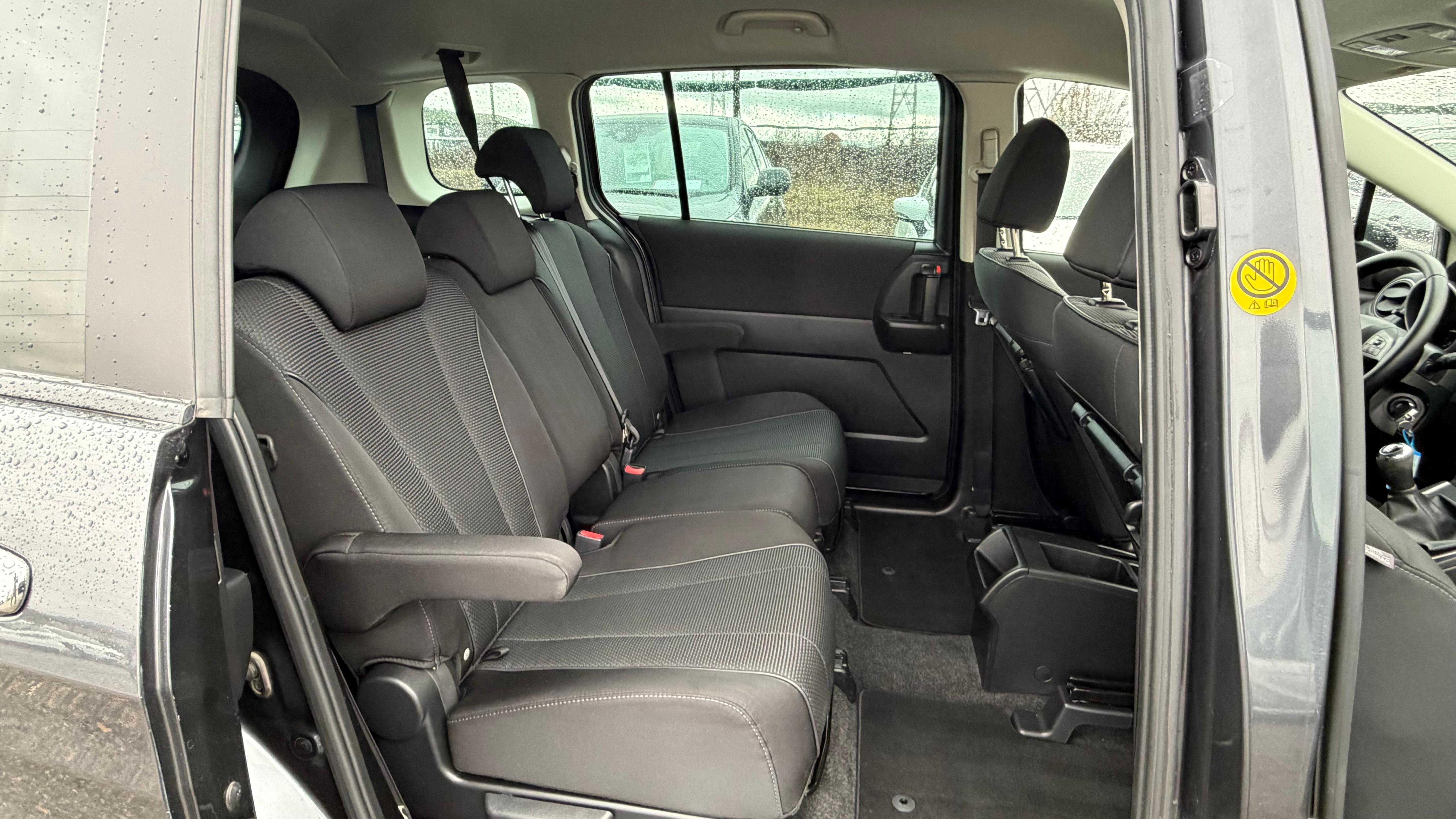Mazda 5