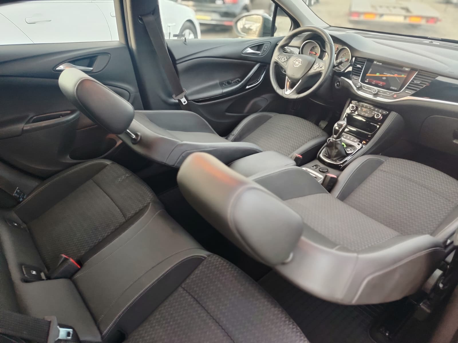 Opel Astra 2015